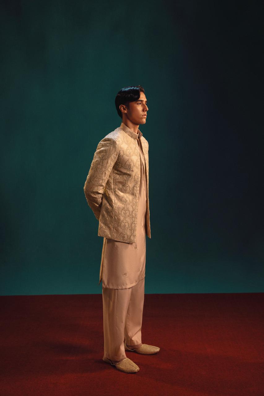 AR9040 - Ahmad Raza