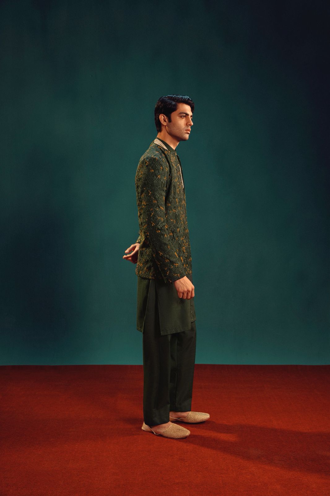 AR9043 - Ahmad Raza