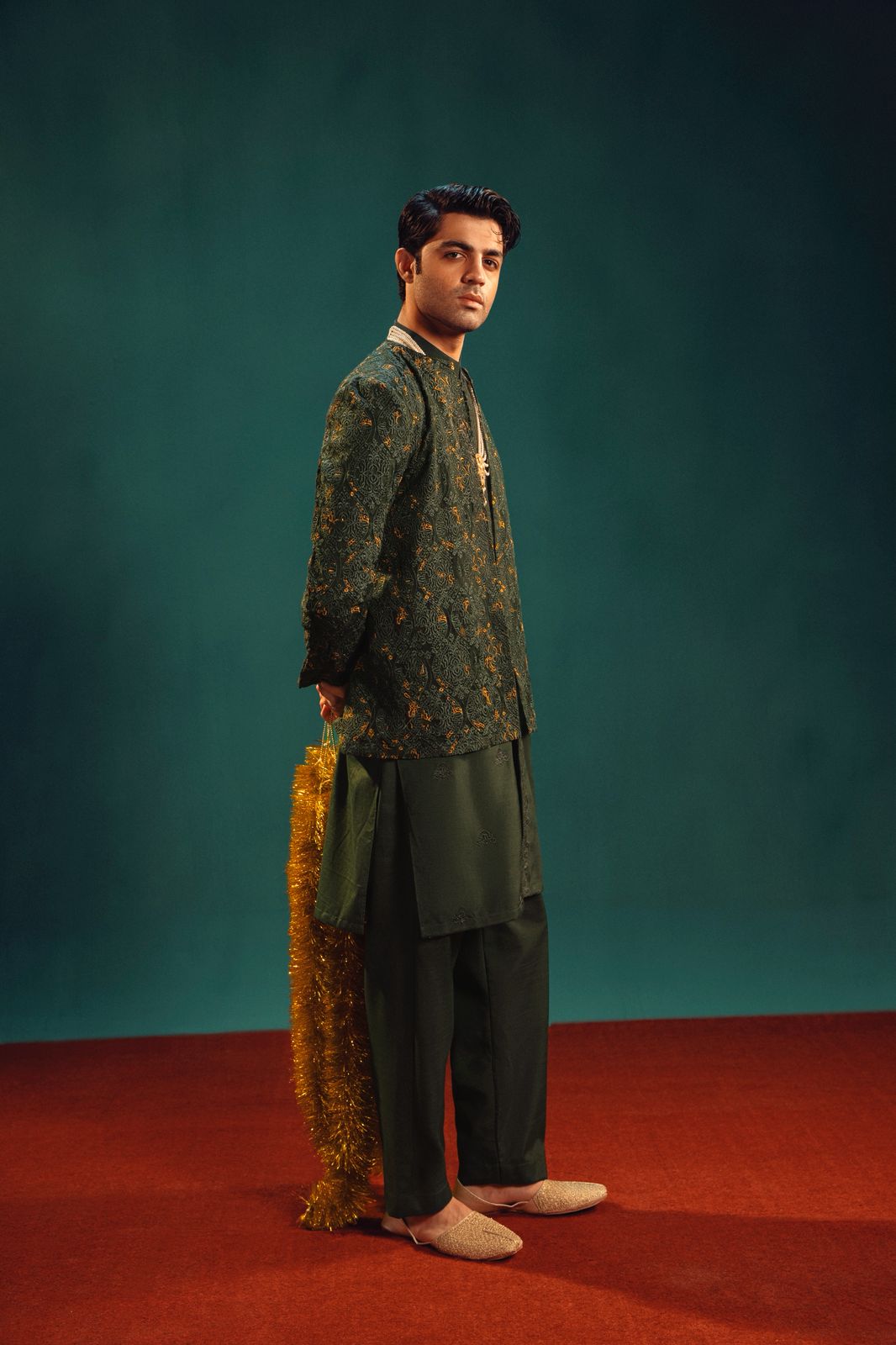 AR9043 - Ahmad Raza