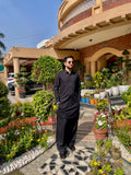 BLACK QAMEEZ AND LOOSE FIT TROUSER
